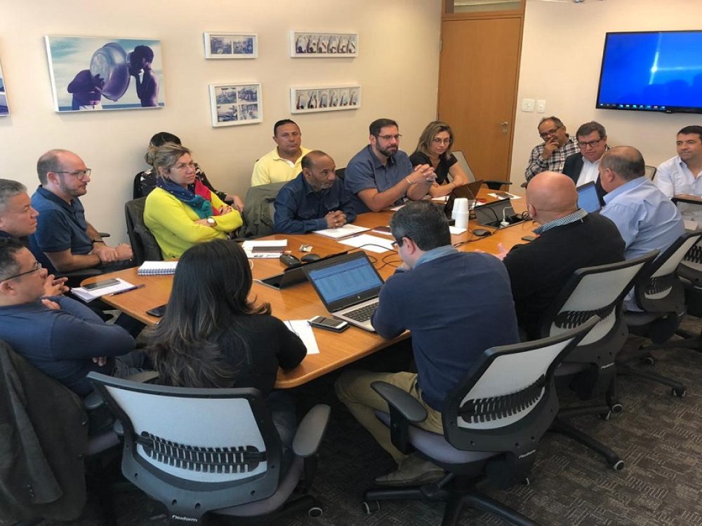 mesa-de-negociacoes-do-itau