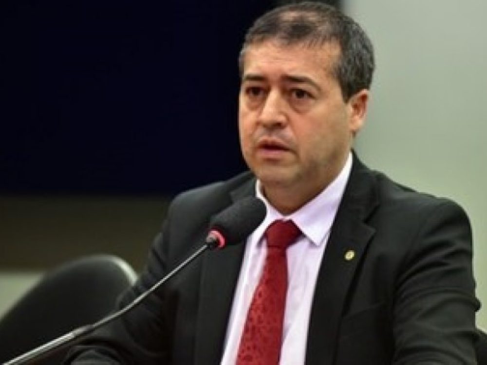 ministro-do-trabalho-insiste-que-reforma-da-clt-e-atualizaca_1a541facc15b322007dfc9506afbf59b[1]