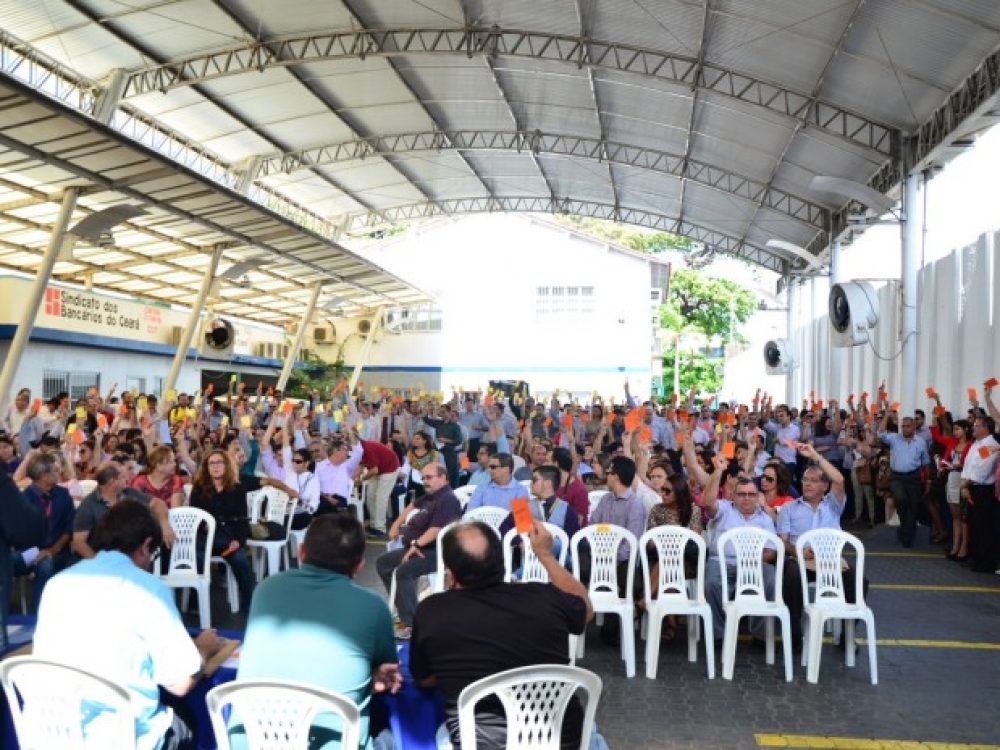 no-ceara-bancarios-da-caixa-e-do-banco-do-brasil-aprovam-pro 49975f0f1a975c4fc96e4ca279866c39