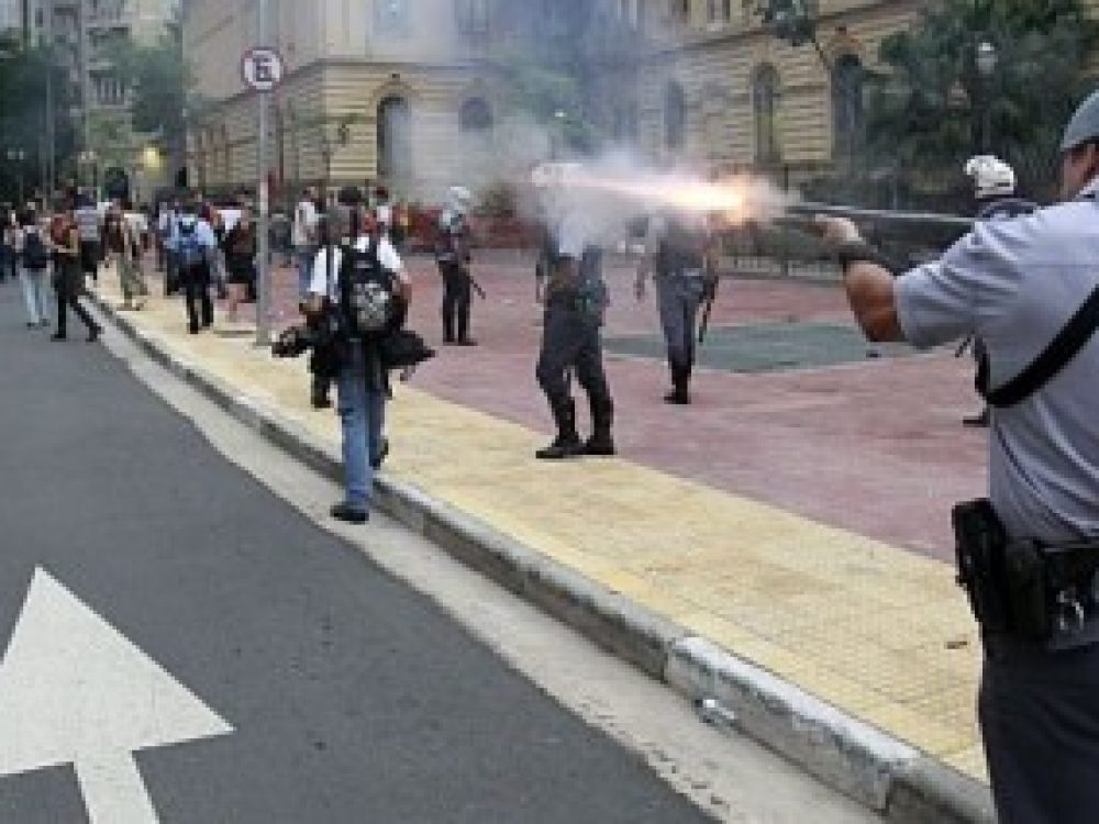 policia_reprime_manifestacao_sp.jpg