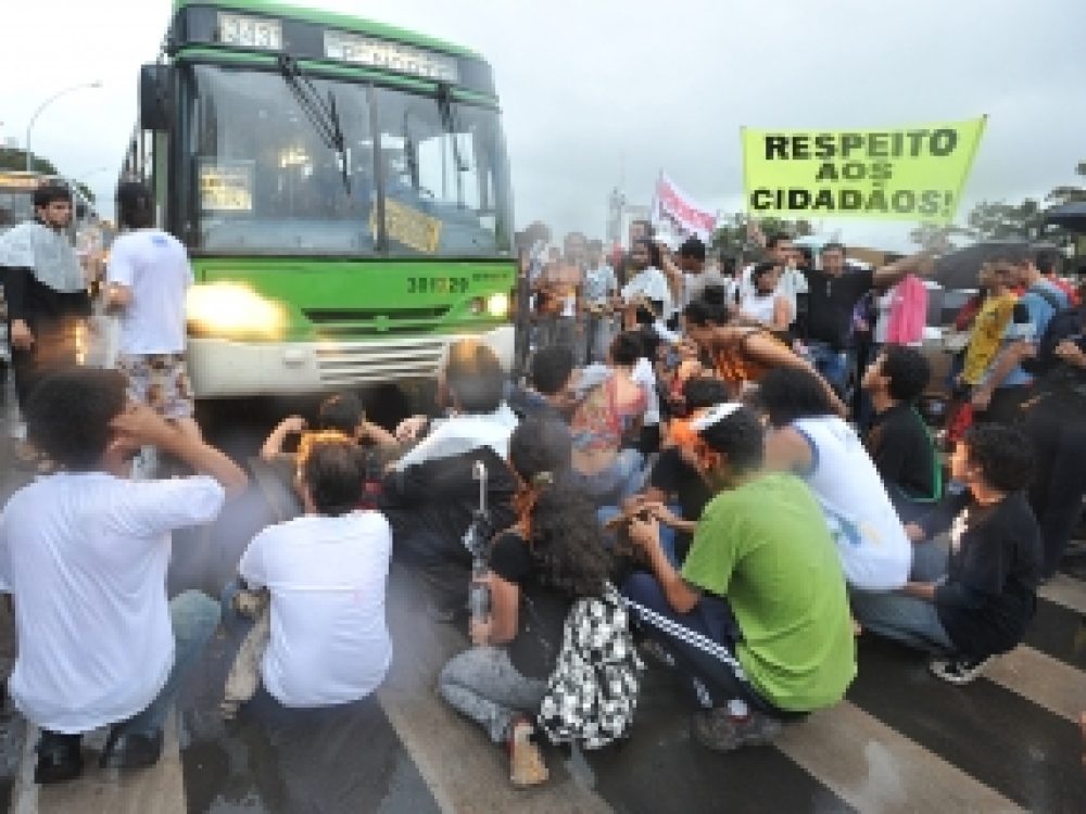 protesto_brasilia_impeachment_arruda.jpg