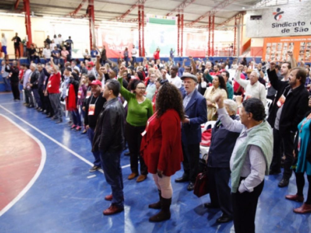 resistencia-nas-ruas-e-o-caminho-para-barrar-reforma_7697c1df55aeaf1d12ed25752a6bc09e[1]