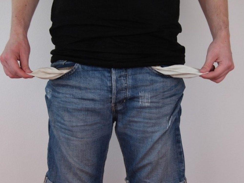 salario-de-novos-contratados-e-menor-que-remuneracao-de-demi_aea4d7914f8762c73b7e60b48c738ec0[1]