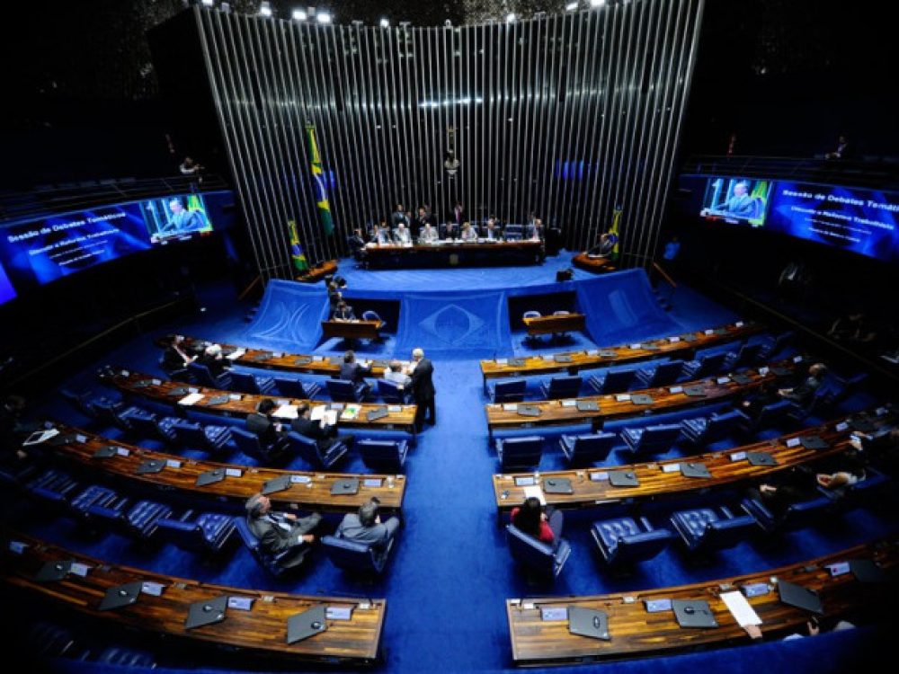 senado-realiza-segunda-sessao-sobre-reforma-trabalhista_80339d4a8aadb4ee3e79739575e2bd61[1]