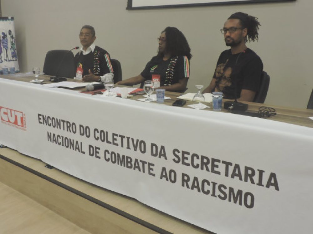 sindicalistas-debatem-impactos-das-reformas-de-temer-sobre-a_9b8a0fa8ae7b1fd531aaef524540b114[1]