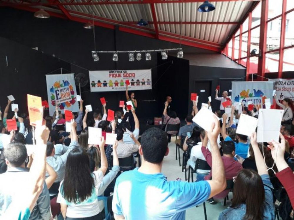 trabalhadores-aprovam-proposta-de-ppr-do-banco-pan_507befc7291ee925a8ec38c0d1300dec[1]