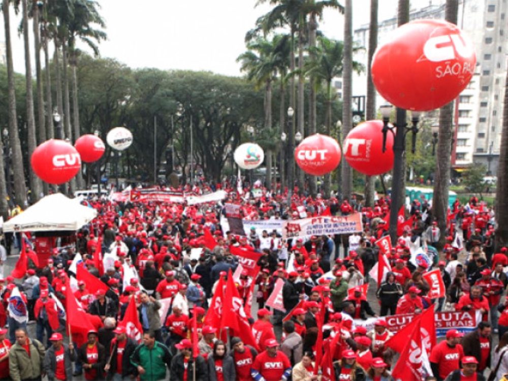 trabalhadores-vao-as-ruas-contra-a-reforma-trabalhista_ed9baaa2ecdee9dc311db45274d6a828[1]