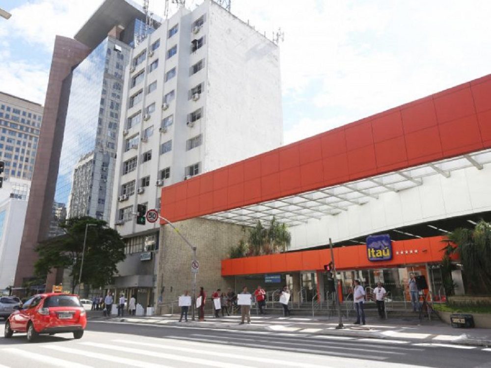tribunal-condena-itau-por-gerente-usado-como-escudo-humano_199e1b1c80300710b1f537c04324760e