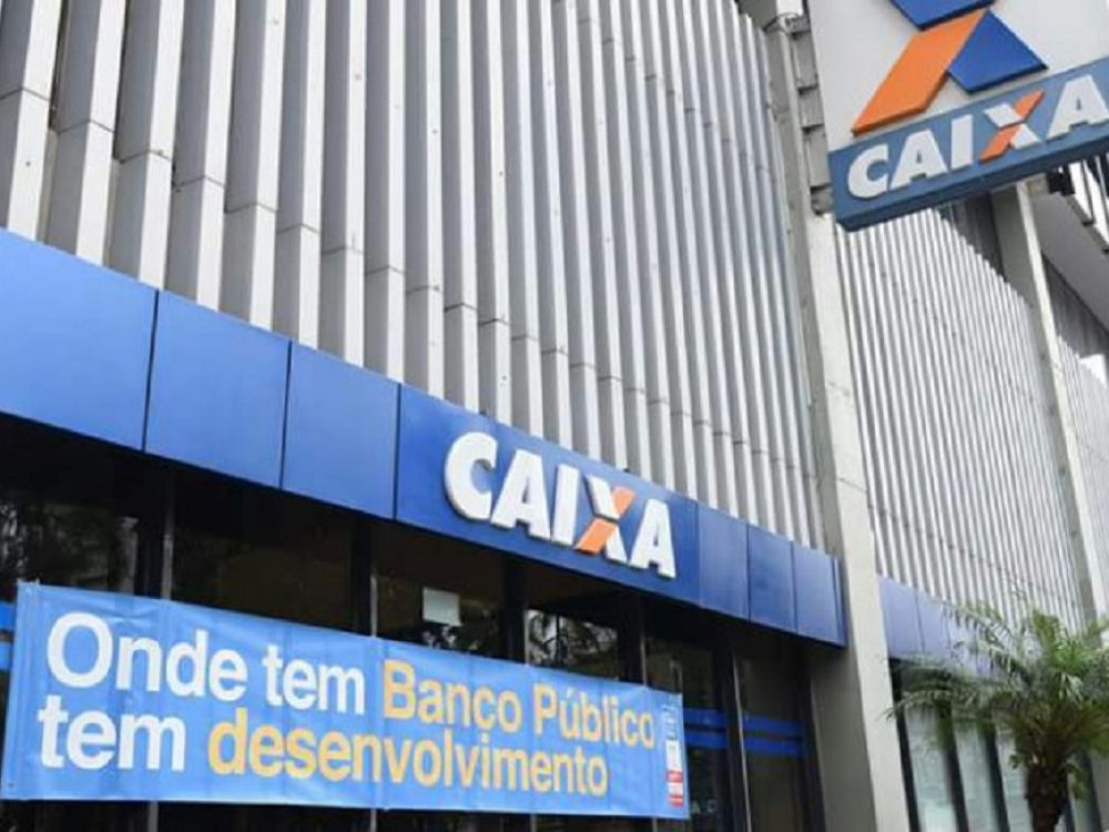 vitoria-caixa-continua-100-publica_8aa356b905c0fadaab60784e30ceabc3
