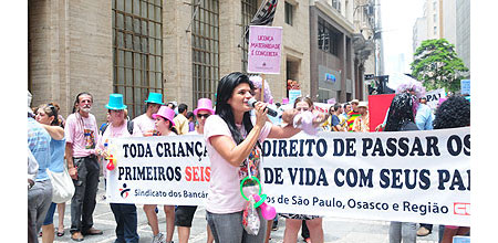 santander_protesto_licenca_maternidade_180_dias.jpg