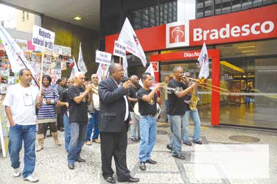 protesto_bradesco_valorizacao.jpg