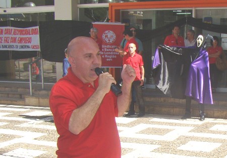 itauunibanco_protesto_londrina.jpg