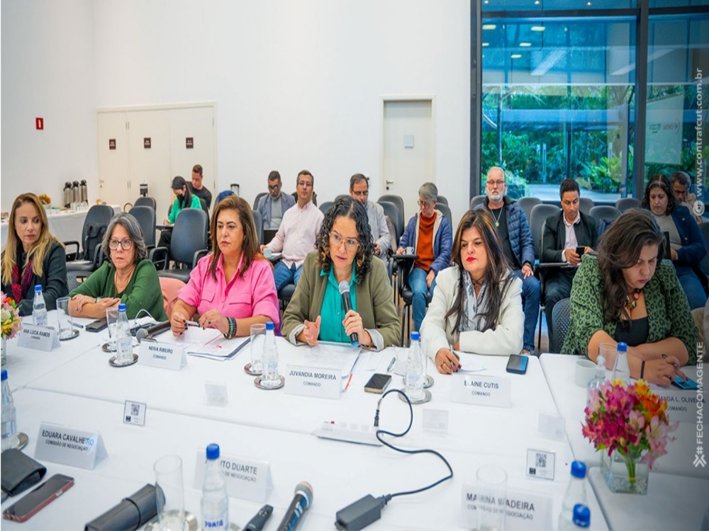30052025_Em mesa com Fenaban, bancários recebem dados sobre avanços à diversidade_ Site