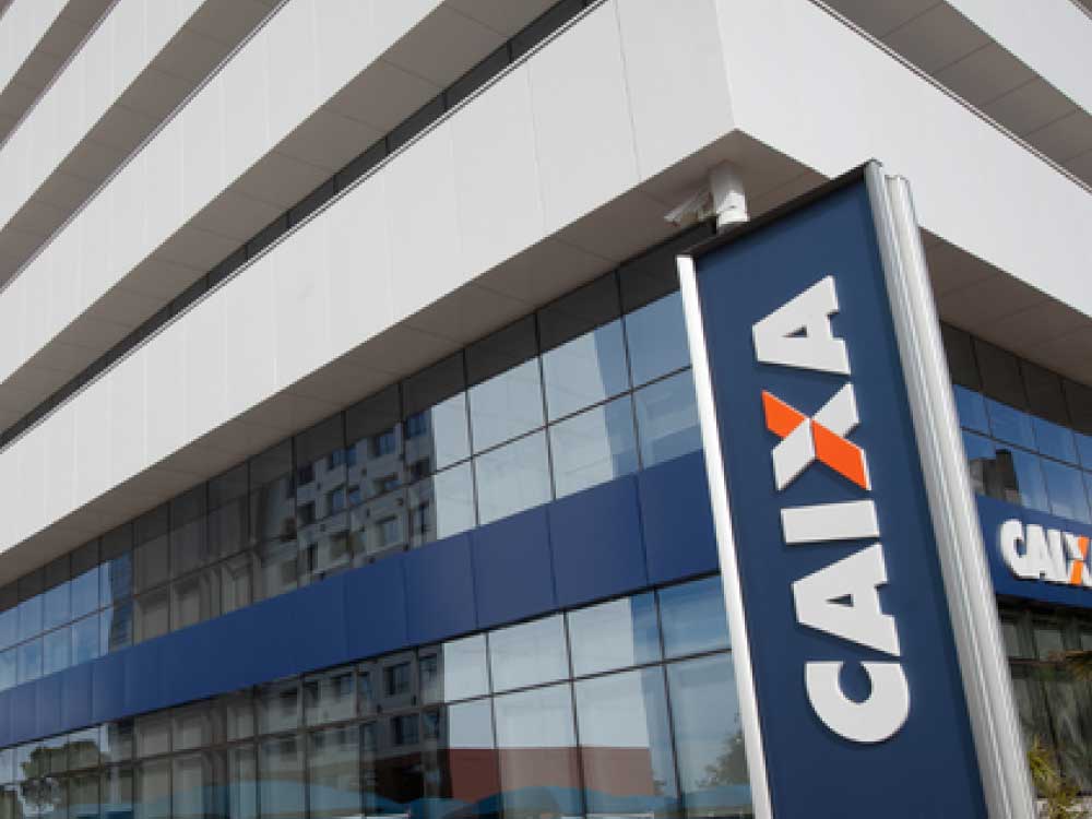 Fenae apoia campanha de devolução de álbuns de figurinha da  Caixa Consórcio entregues pela Caixa