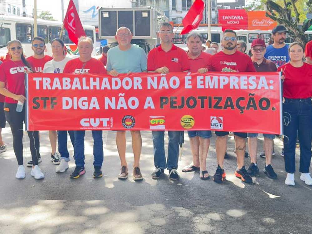 Trabalhadores e trabalhadoras voltaram às ruas neste sábado em ato unificado da CUT-PB