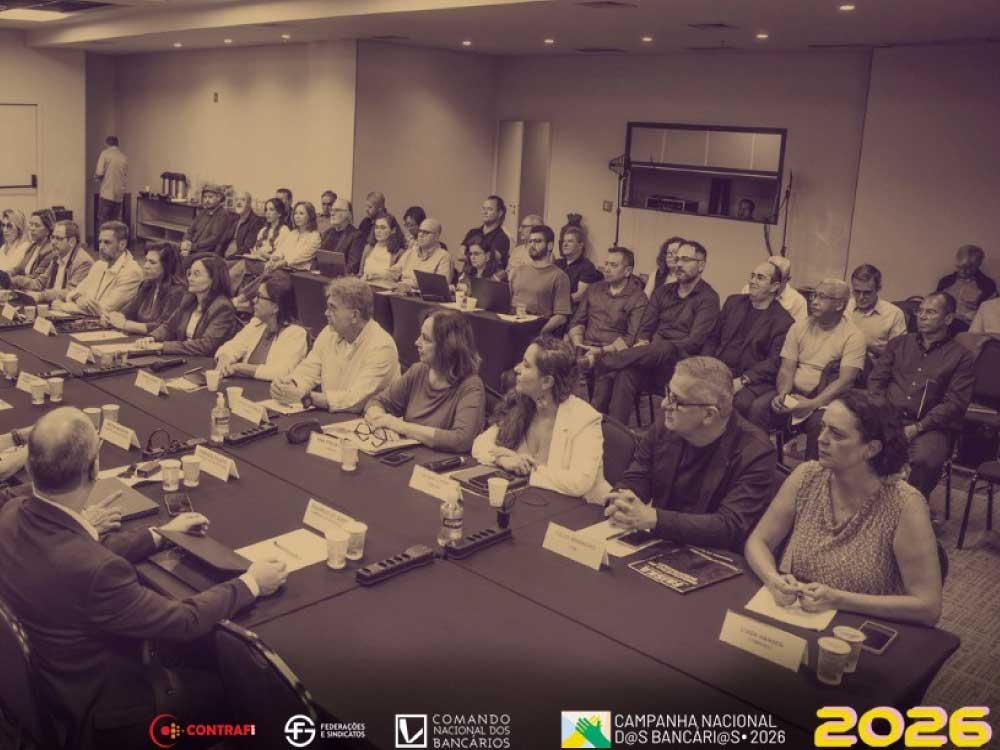 Trabalhadores e banqueiros voltam a negociar nessa segunda-feira (24)